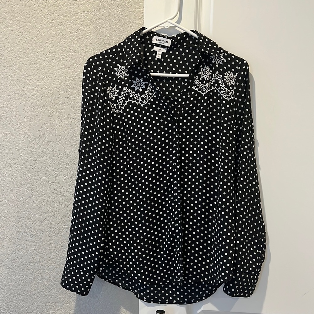 Express gently used portofino polka dot slim fit shirt.